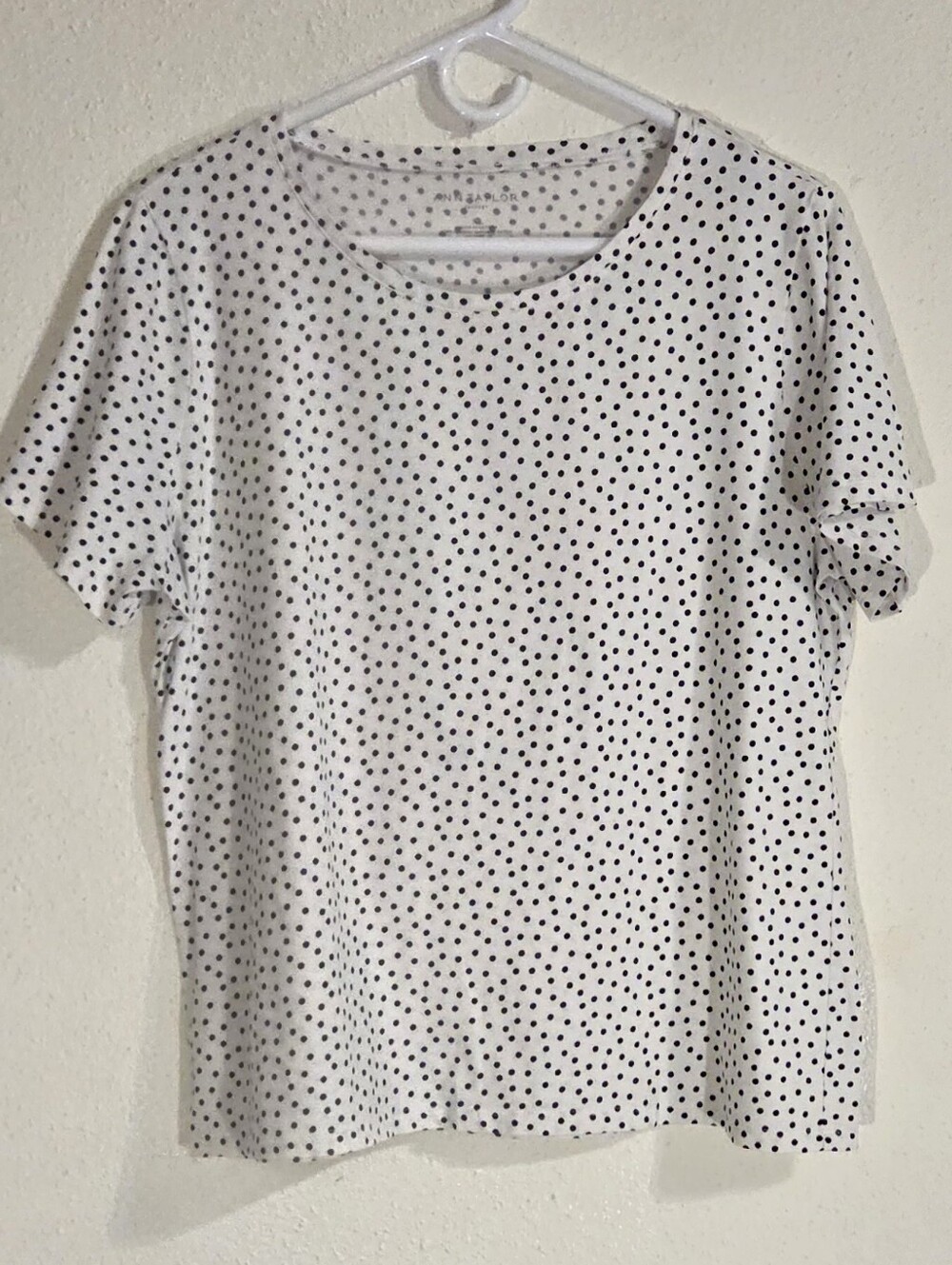 Ann Taylor Factory White Short Sleeve Polka Dot Tee (Sz. XL)